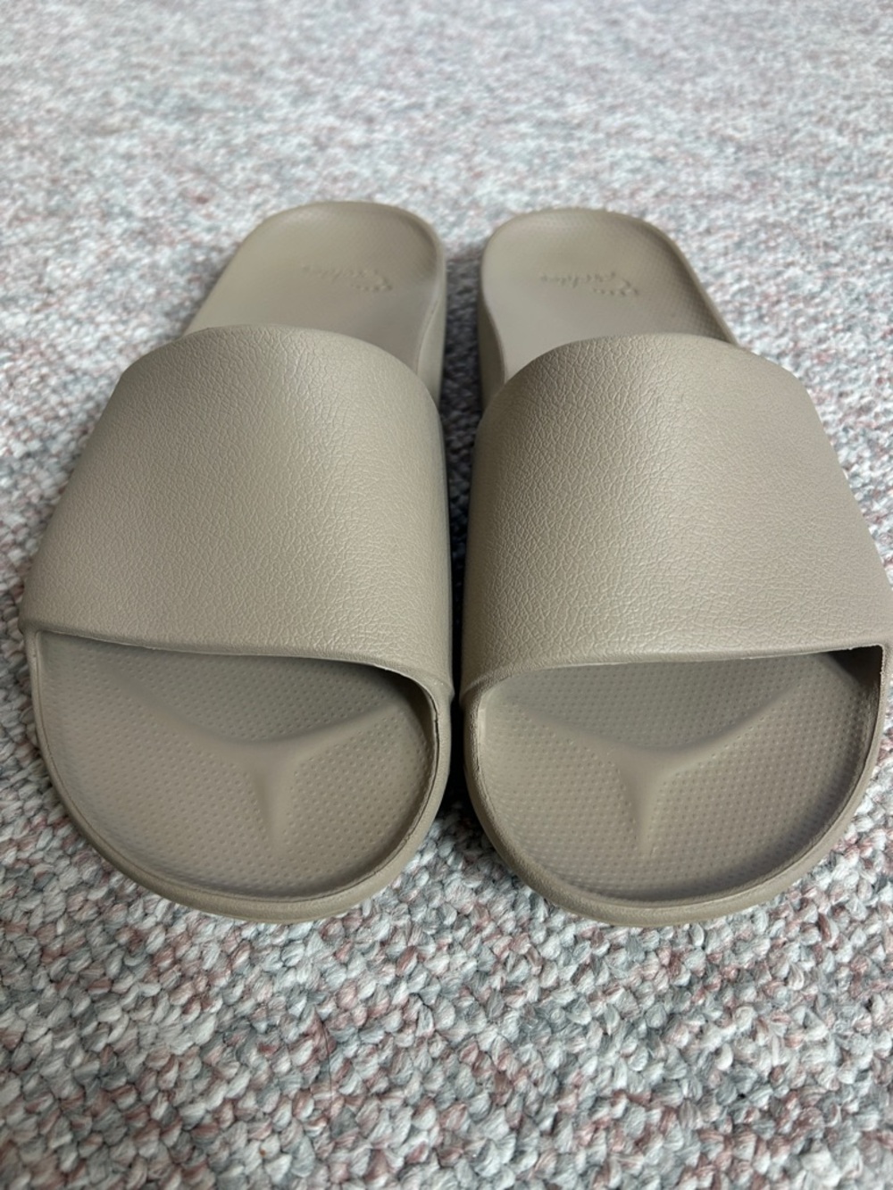 Archies Women's size US10 or Men’s size US9 Slide Sandals in Taupe Beige - Picture 6 of 11
